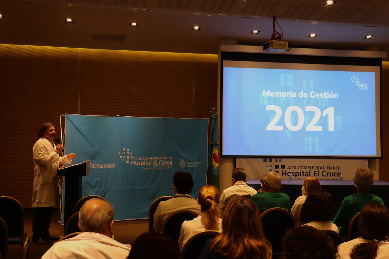 El Director Ejecutivo presentó la Memoria de Gestión 2021 ante los y las trabajadoras del HEC